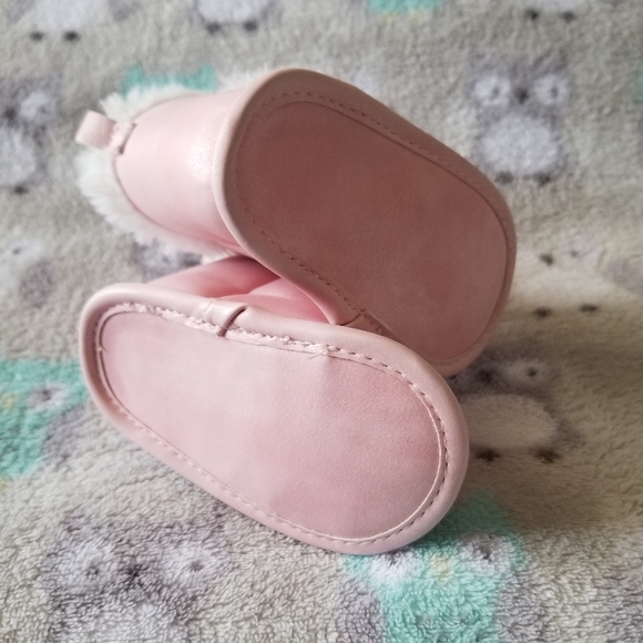 Carter's Pink Fur Boots 0-3M - Picture 4 of 6